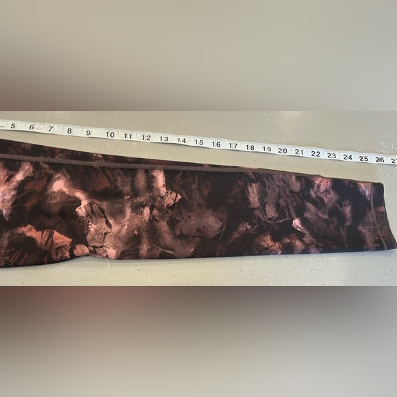 Athleta Girl High Rise Printed Chit Chat Tight Legging Pink Black SZ 14 - Picture 8 of 8